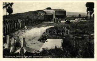 Tschechische Befestigungen mit Tankhindernissen / WWII Czech military, fortifications with tank obstacles, concrete bunker