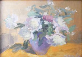 Kamarás Béla (működött a XX. sz. közepén): Csendélet. Olaj, vászon, jelzett. Hátoldalán Képzőművészeti Alap raglapjával. Dekoratív, üvegezett, sérült fakeretben. 40x50 cm