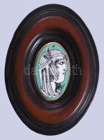 Hollóházi porcelán Szász Endre által tervezett mintával díszített plakett, jelzett, hibátlan, 6,5x4,5 cm