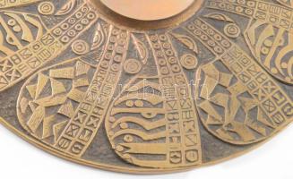 Rajki László (1939-): Gong ütővel. Bronz, jelzett, zsűri címkével, d: 21 cm, ütő h: 18 cm