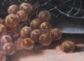 Hidasi J. jelzéssel: Csendélet szőlőkkel. Pasztell, papír. Üvegezett, sérült fakeretben. 27,5×42 cm