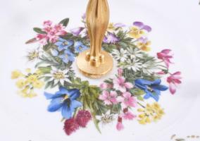 Német emeletes kínáló, virágmintával, jelzett, d: 25 cm, m: 24 cm