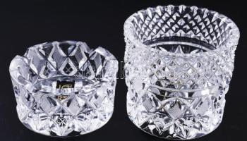 Bohemia ólomkristály dohányzó szett, hamuzó és cigarettatartó, jelzett, hibátlan, dobozában.