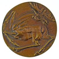 DN A Csodaszarvast(?) ábrázoló egyoldalas, öntött bronz plakett (93mm) T:AU