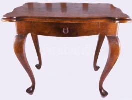 Fiókos kisasztal. Neobarokk. Alapvetően jó állapotban 60x40x46 cm