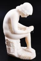Tövishúzó fiú. Alabástrom szobor. 18 cm