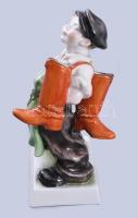 Herendi csizmás fiú, kézzel festett, jelzett, hibátlan, m: 20 cm