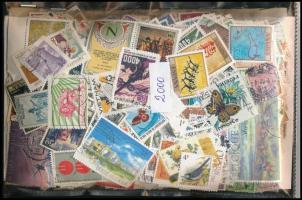 Min. 2.000 db vegyes külföldi bélyeg ömlesztve tasakban