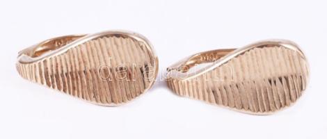 Arany (Au) fülbevaló pár, 14k, jelzett, nettó 2,2g