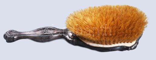 Neobarokk kézi tükör és ruhakefe. Ezüst (Ag) borítással, hátoldalon plasztikus puttó díszítéssel. 26...