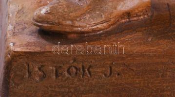 Istók János (1873-1972). Szabad hajdú. Terrakotta, jelzett, m: 35 cm