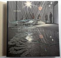 Marko Pagacnik: Umetnost Zivljenja - Zivljenje Umetnosti. The Art of Life. The Life of a Art. Ljubljana,2012., Moderna Galerija / Museum of Modern Art, 287+7 p. Szlovén és angol nyelven. Gazdag képanyaggal. Kiadói kartonált papírkötés.