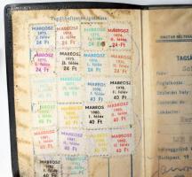 Vegyes okmány tétel, összesen 20 db, közte FKgP tagsági igazolvány, MABÉOSZ, DISZ tagsági könyvek, s...