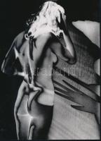 cca 1970 Heidersberger Heinrich (1906-2006) német fotóművész felvétele (Szolarizált akt), 1 db modern nagyítás, jelzés nélkül, 21x21 cm