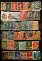 Vegyes külföld kb. 480 db bélyeg + 11 db blokk, 6 fekete lapos közepes berakóban