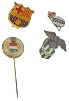 4xklf magyar és külföldi labdarúgó jelvénytétel, benne: FTC (Ferencvárosi TC, Fradi), Magyar Labdarúgó Szövetség (MLSZ), Real Madrid CF, FC Barcelona T:UNC,AU