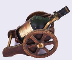 Curvoisier VSOP cognac, 0,7 L 40 % bontatlan palack réz és fa kínáló ágyúban