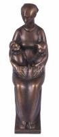 Palotai Gyula (1911-1977): Anya gyermekeivel. Bronzírozott epoxi szobor, jelzett, Képcsarnok címkével 35 cm