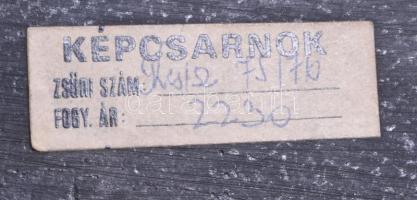 Antal Károly (1909-1994): Lovon álló csikós Bronzírozott epoxi szobor, jelzett, Képcsarnok címkével ...