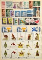 Külföldi bélyegek 2 db közepes berakóban