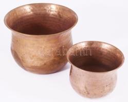 2 darab réz kaspó, d: 19 cm, m: 14 cm alatt