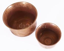 2 darab réz kaspó, d: 19 cm, m: 14 cm alatt