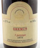 1975 Oremus Tokaji Aszú 5 puttonyos, édes fehér desszertbor, 12%, (palackozták: 1996), fa díszdobozb...