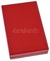 1980-1990 k. "Vöröskeresztes Tevékenységért Kitüntetés Arany Fokozat" aranyozott bronz kit...