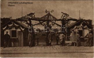 Budapest II. Pasaréti lövészárok, Hadi kiállítás, bejárat és pénztár katonákkal (gyűrődés / crease)