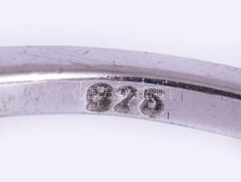 Ezüst (Ag) gyűrű, cirkóniával, m: 60, bruttó 2,95g