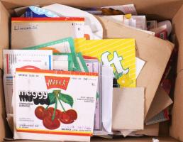 Italcímke tétel, nagy doboznyi retro ital címke, főleg üdítők. sok száz darab