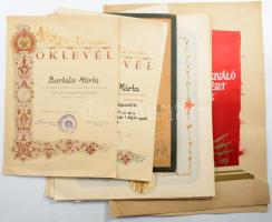 ca 1950-1970 11 db érdekes szocreál oklevél, Kossuth címeres, Rákosi és Kádár címeres, közötte Rákosit ábrázoló és szövet is.