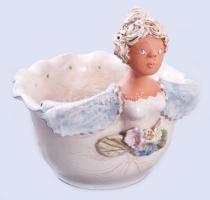 Női figurával díszített virágtartó, jelzett, 17x17 cm