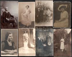 cca 1915-1945 Vegyes fotólap tétel, 13 db, 9×14 cm