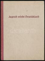 Hoffmann, Heinrich - Zoglmann, Siegfried: Jugend erlebt Deutschland. Berlin, [1935], Verlag für soziale Ethik und Kunstpflege. Fekete-fehér fotókkal illusztrálva. Német nyelven. Kiadói kartonált papírkötés.