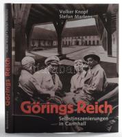 Volker Knopf - Stefan Martens: Görings Reich. Selbstinszenierungen in Carinhall. Augsburg, 2006, Bechtermünz. Fekete-fehér képekkel illusztrálva. Német nyelven. Kiadói kartonált papírkötés.