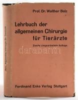 Bolz, Walther: Lehrbuch der allgemeinen Chirurgie für Tierärzte und Studierende. Stuttgart, 1951, Ferdinand Enke, XVI+498+[2] p. Szövegközti fekete-fehér képekkel. Német nyelven. Kiadói egészvászon-kötés, sérült kiadói papír védőborítóban, helyenként összeragadó lapokkal.