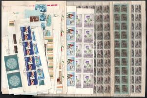 Teljes ívek 1964-1967 közötti időszakból, összesen 9 db + ívdarabok, 1959-től nyomási eltérések + 3 db 1946-os inflációs ív