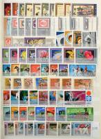 1969-2017 Szépen kezelt hiányos magyar postatiszta gyűjtemény csak sorokkal, első kézből. 8 lapos A/4 szép állapotú kék berakóban (132.110.-)