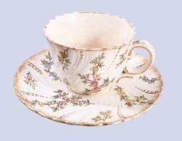 Antik Sarreguemines csésze alátéttel, jelzett, kopással, repedéssel, d: 12 cm