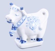 Zsolnay tehén. Jelzett, hibátlan, 7,5x7,5 cm