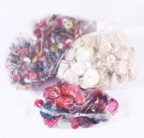 Doboznyi nagy mennyiségű gomb, érdekes darabokkal