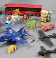 Vegyes játékok, autók, repülők, stb
