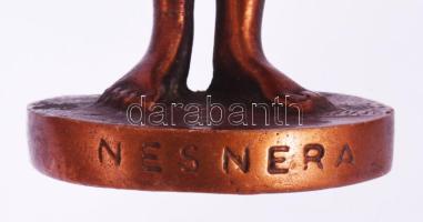 Nesnera jelzéssel női akt, bronzírozott alumínium, m: 21 cm