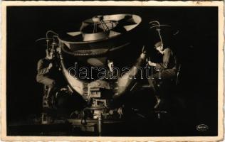 1943 Unsere Luftwaffe. Nächtliche Übung. Nr. 2682. / WWII German military aircraft, practice at night (kis szakadás / small tear)