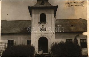 1938 Nagykapos, Velké Kapusany (?); kúria, kastély címerekkel / mansion, castle with coat of arms. photo (fl)