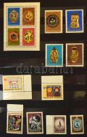 Kis érintetlen hagyaték, az 1960-as évek sorai, kevés egyéb és régebbi, áztatnivaló anyag stb. 7 db ...