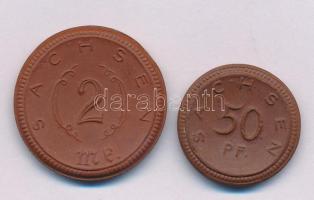 Német Birodalom / Weimari Köztársaság / Szászország 1921. 50 pf + 2M jelzett meisseni barna porcelán szükségpénz T:AU German Empire / Weimar Republic / Saxony (Sachsen) 1921. 50 Pfennig + 2 Mark hallmarked brown Meissen porcelain necessity coin C:AU