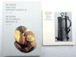 2 db könyv - L. Kovásznai Viktória (szerk.): Modern magyar éremművészet II. (1979-2000). Bp., 2004, MNG. + Németh Gábor: Évezredek, évszázadok kincsei. Ónedények. Bp., Múzsák Közművelődési Kiadó. Kiadói papírkötés, jó állapotban.