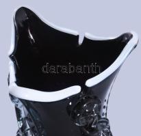 Iparművész vörösüveg váza, színtelen és fehérüveg rátétekkel, szakított üveg, jelzés nélkül, hibátla...